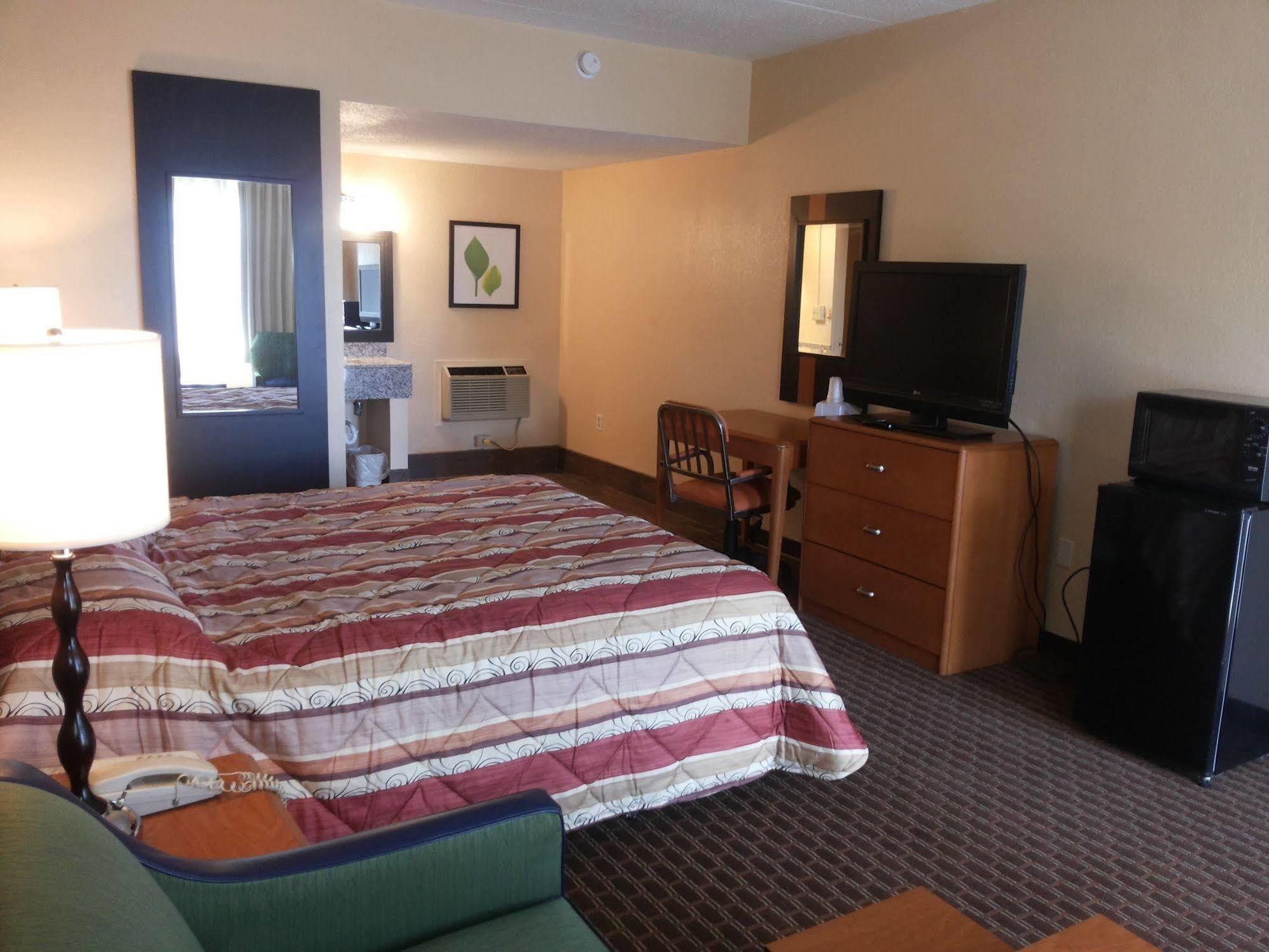 Diamond Inn & Suites Річмонд Екстер'єр фото