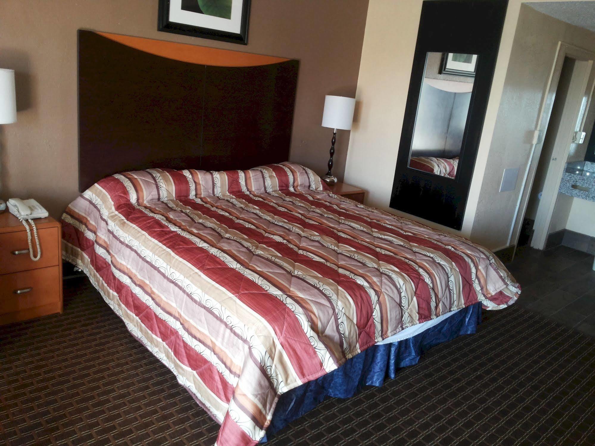 Diamond Inn & Suites Річмонд Екстер'єр фото